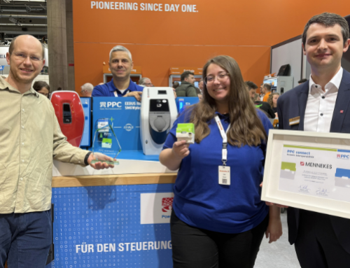 EEBUS for e-mobility: Together with MENNEKES, we celebrated successful interoperability tests at Light + Building.